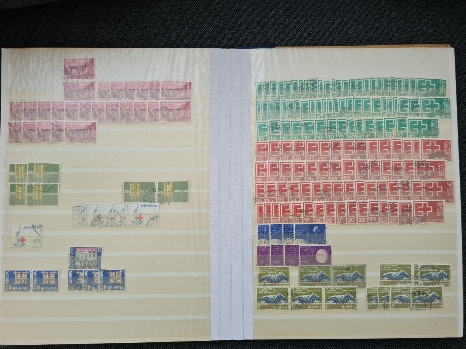 Tous les timbres: Briefmarkenalbum mit div. Marken – D'occasion à Weinfelden par michaelino 6