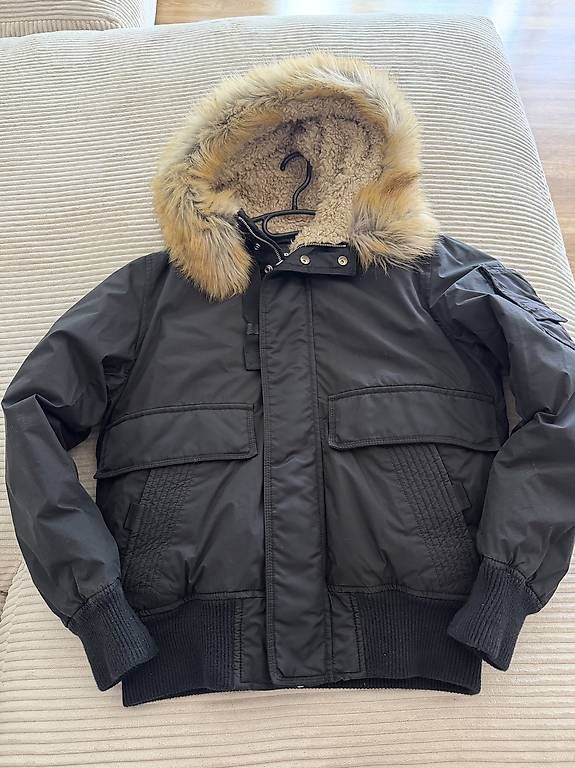 Vestes: Winterjacke Diesel  – D'occasion à Wil SG par mar_w7v7