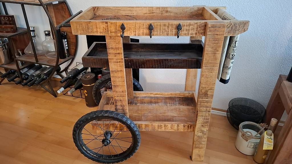 Regale: Rustikaler Servierwagen / Barwagen aus Holz – Gebraucht aus Wädenswil von cel_zt5w 2