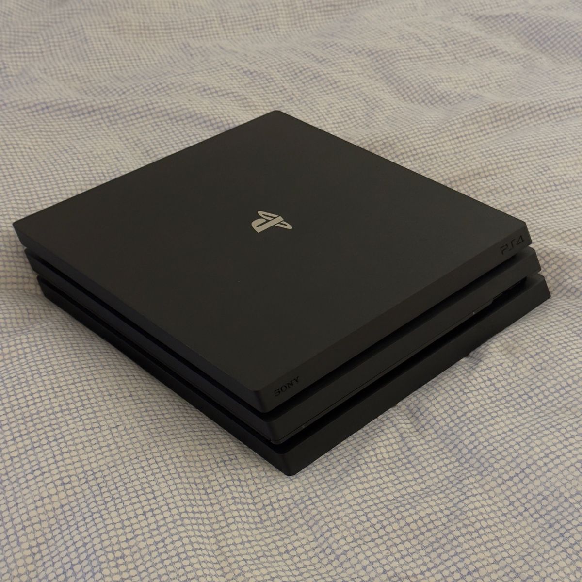 Sony Konsolen: Playstation 4 Pro 1TB Death Stranding Bundle – Gebraucht aus Ulisbach von Mithrandirr 1