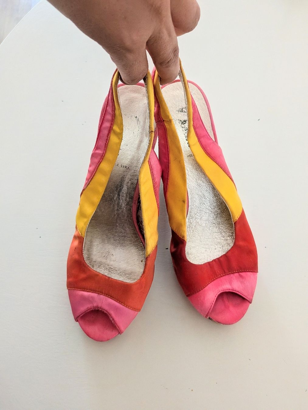 Scarpe da donna:  Bata Keilabsatz Sandalen farbig Gr 39 – Usato da Basel venduto da JJ.Elena 2
