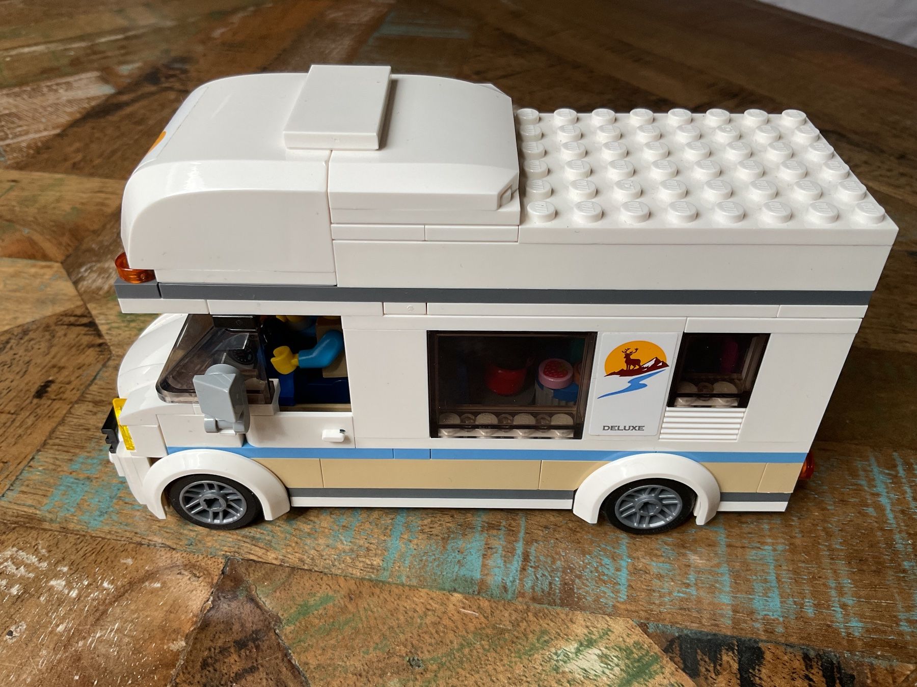 Lego Giocattoli: LEGO City 60283 Ferien-Wohnmobile – Usato da Bachenbülach venduto da Sybeco 1