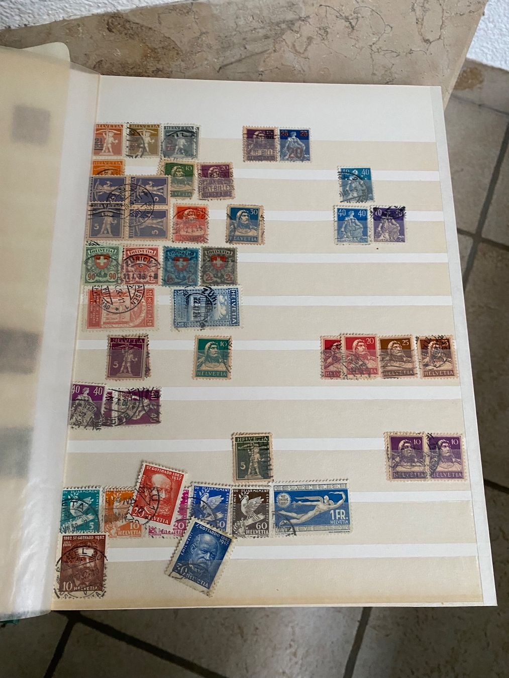 Tous les timbres: Grosse Briefmarkensammlung, Schweizer&internationanle Marken – D'occasion à Liestal par nmk9