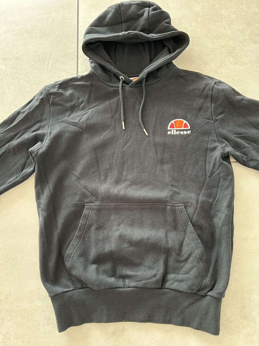 Ellesse Maglioni & Felpe: Kapuzzenpullover von Ellesse Grösse.M in Top Zustand – Usato da Lengnau BE venduto da M.Laib 1