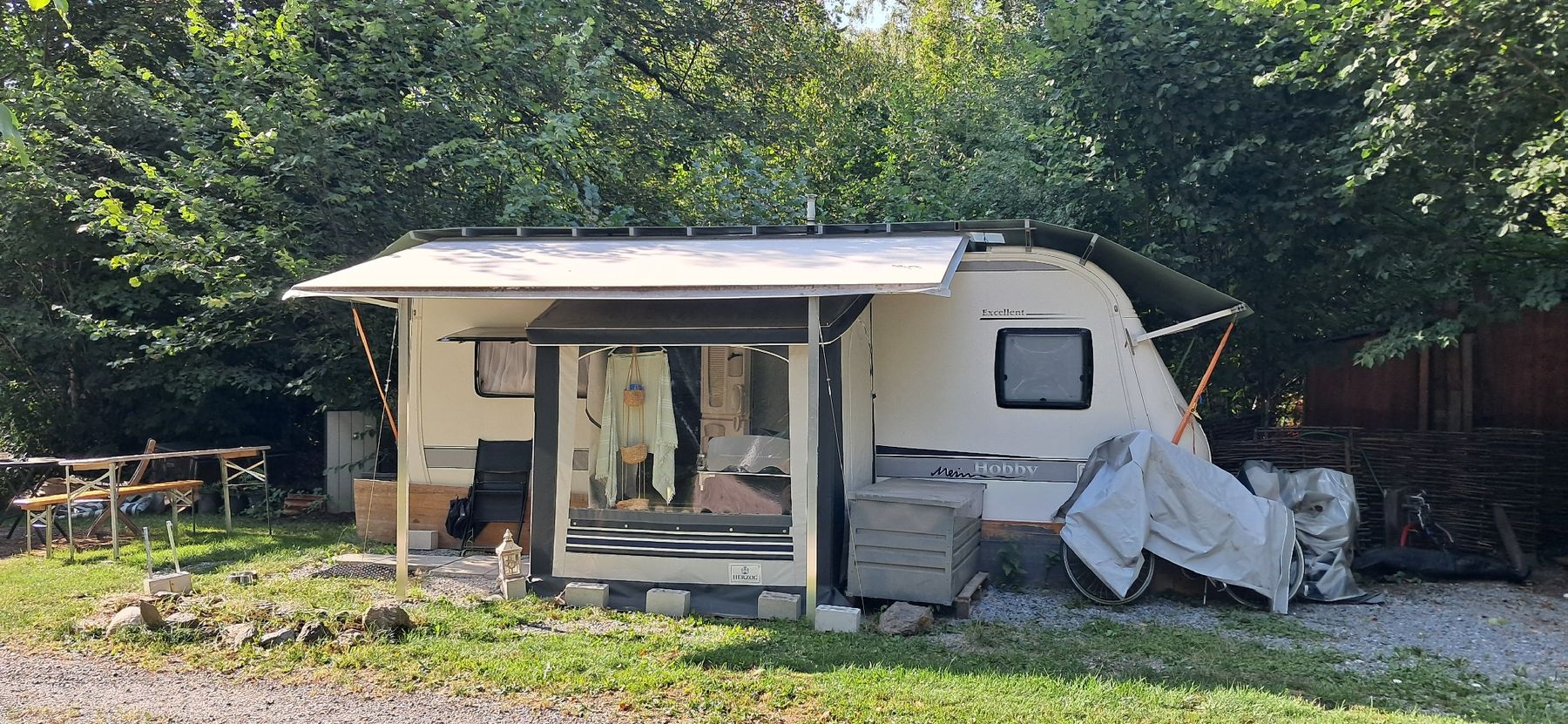 Camping Fahrzeuge: wohnwage mit festplatz – Gebraucht aus Roggwil BE von Passoa4 2
