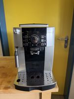 DeLonghi Magnifica S Kaffeemaschine Silber guter Zustand