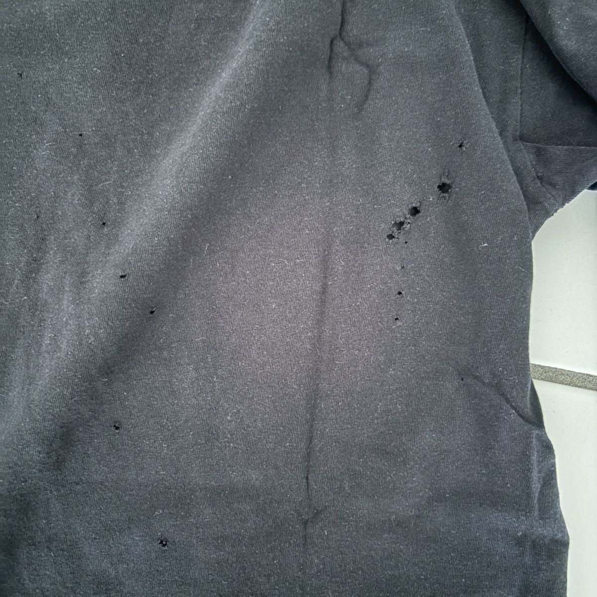 T-shirt: Schwarzes T-Shirt Grösse M – Usato da Opfikon venduto da ZDem 2
