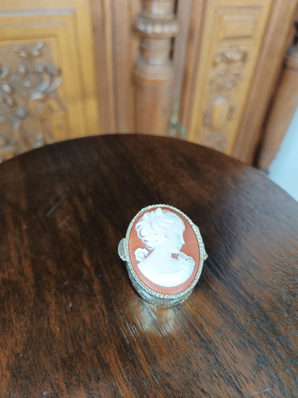 Altro in Cosmetici & Cura: Antike Pillendose mit Kamee – Usato da Steffisburg venduto da ZeitReise_ 2