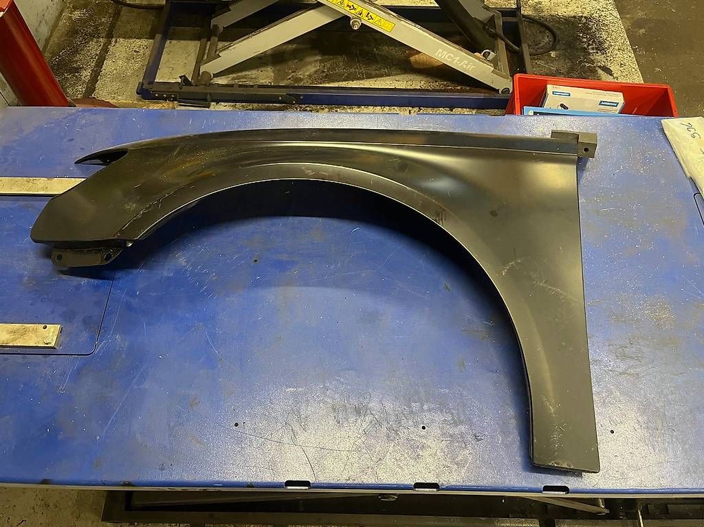 Alle Autoersatzteile: Kotflügel links Audi A3/S3 8V – Gebraucht aus Wolfhausen von garagefrei