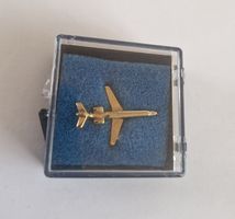 Crossair Embraer ERJ-145 Flugzeug Pin/Brosche - Rarität!