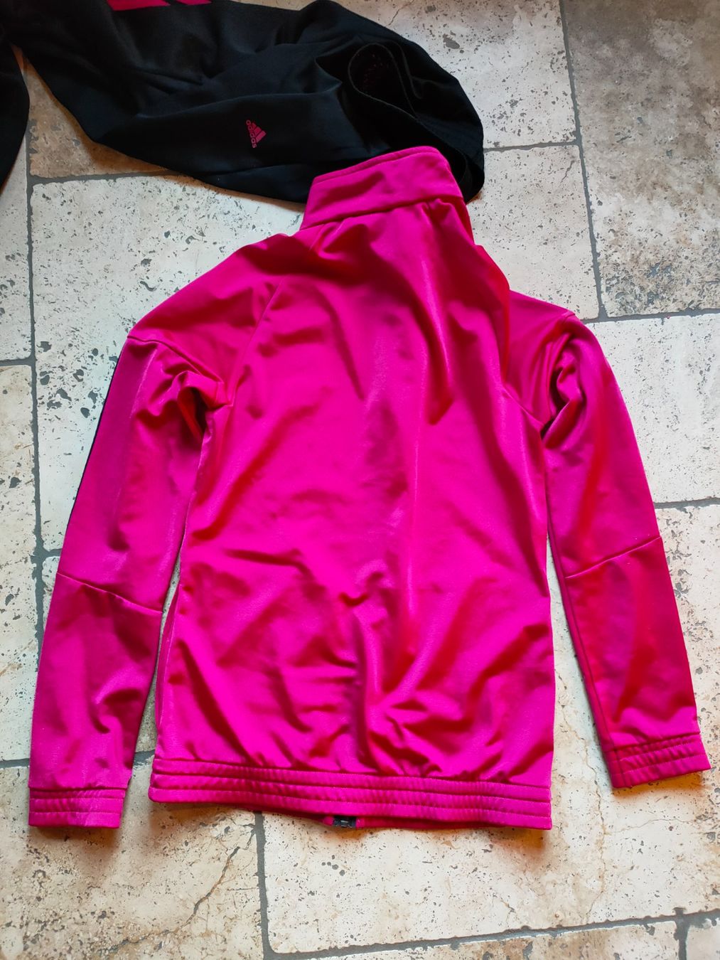 Adidas Ensembles: Adidas Trainer Pink, Gr. 152 – D'occasion à Les Moulins par alicia017 2