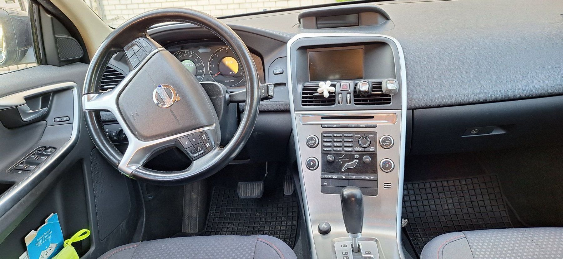 Automobili: Volvo XC60 D5 Momentum – Usato da Altnau venduto da Wema05 4