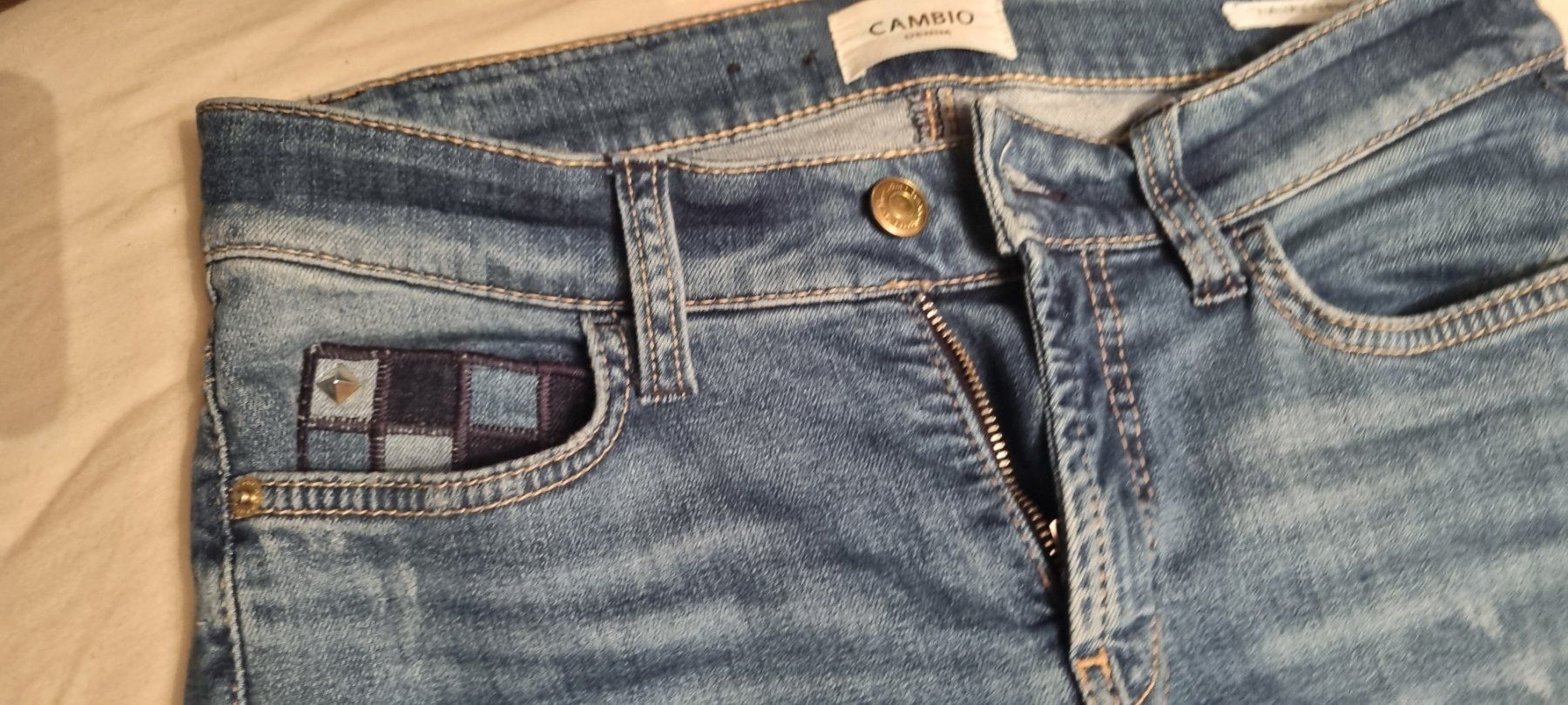 Cambio Jeans: Cambio Jeans Gr.34 NP 199.- – Usato da Embrach venduto da Valday 2