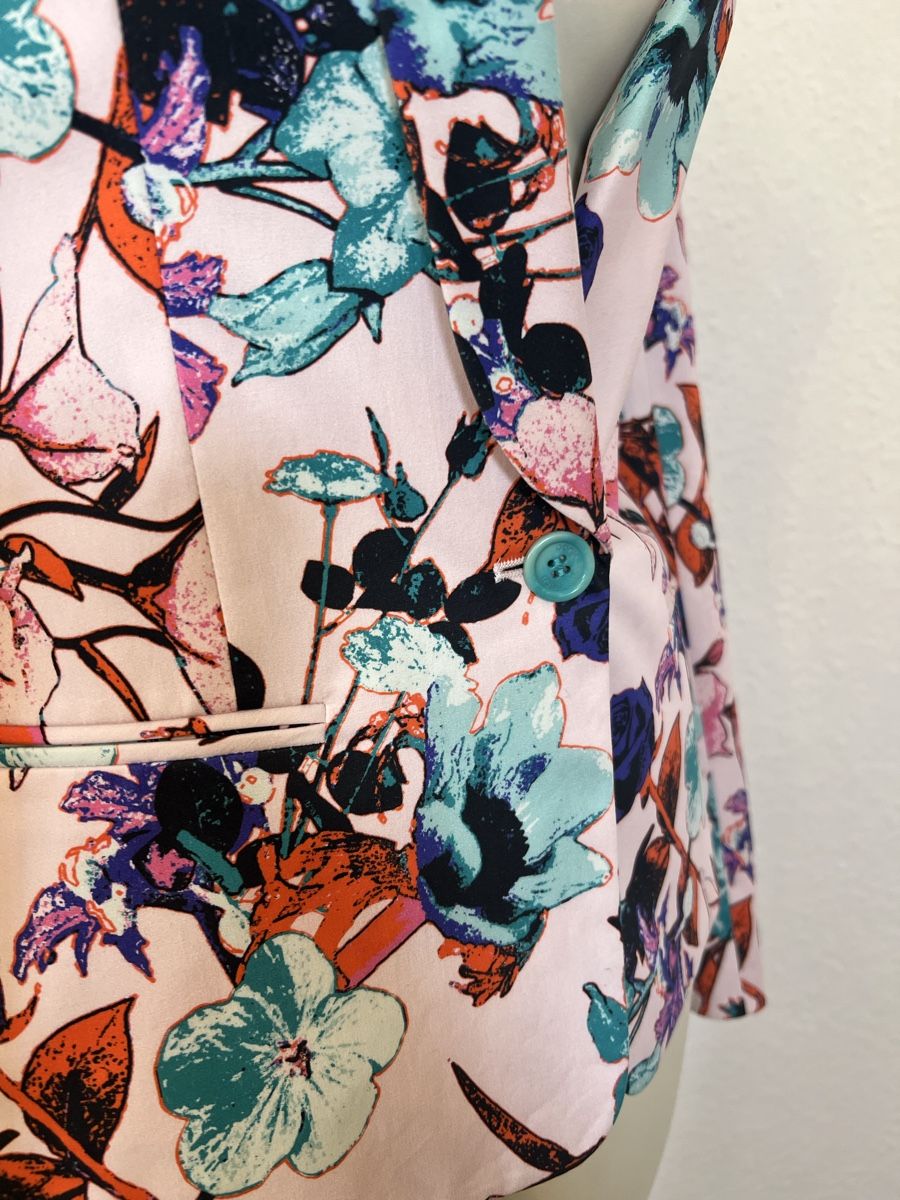 Hugo Boss Jacken: Hugo Boss Blazer mit buntem Blumenmuster Grösse 34 – Gebraucht aus Basel von Bettybooo 6