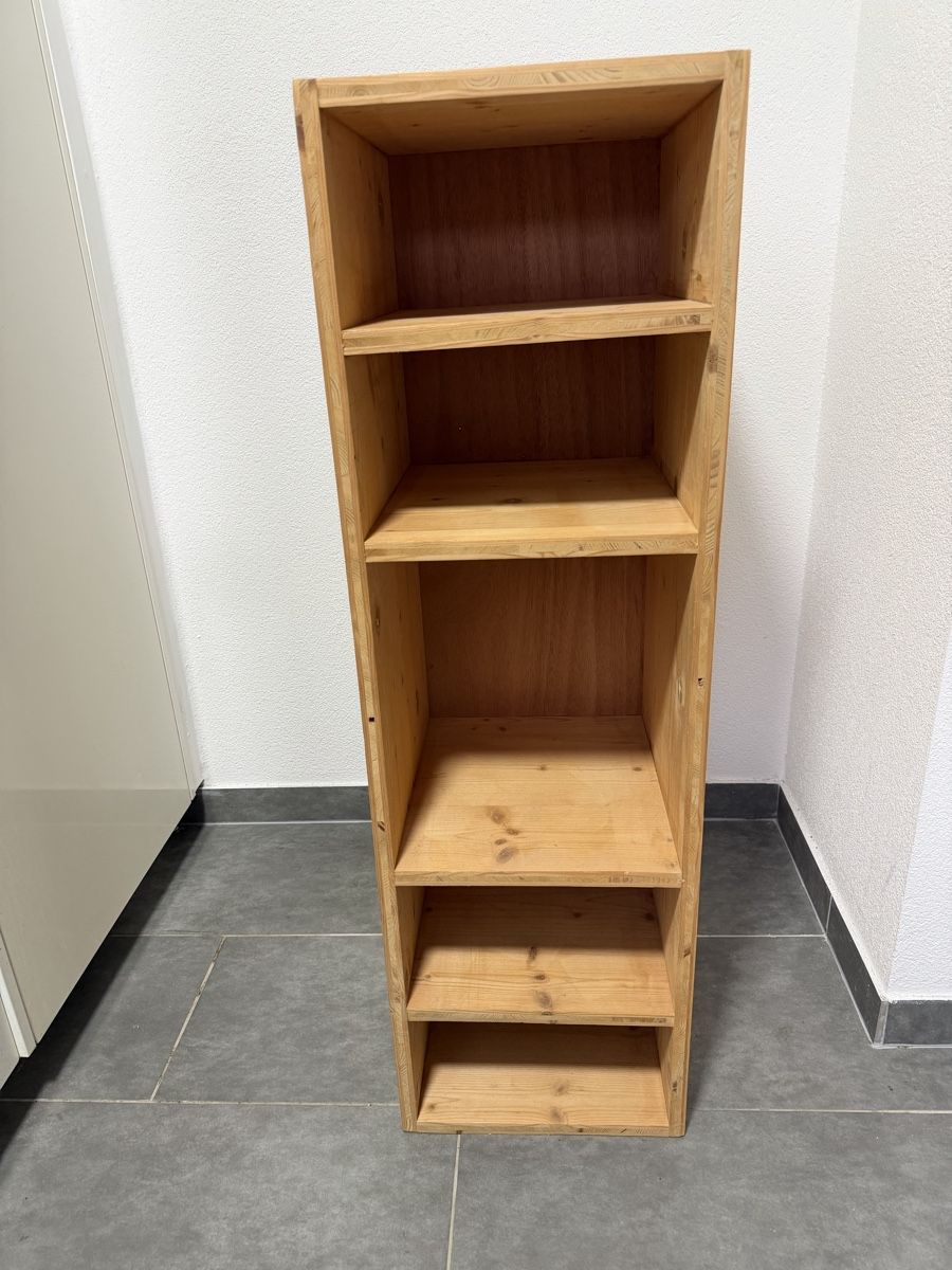 Regale: Holzregal – Gebraucht aus Winterthur von The_Legend277 1