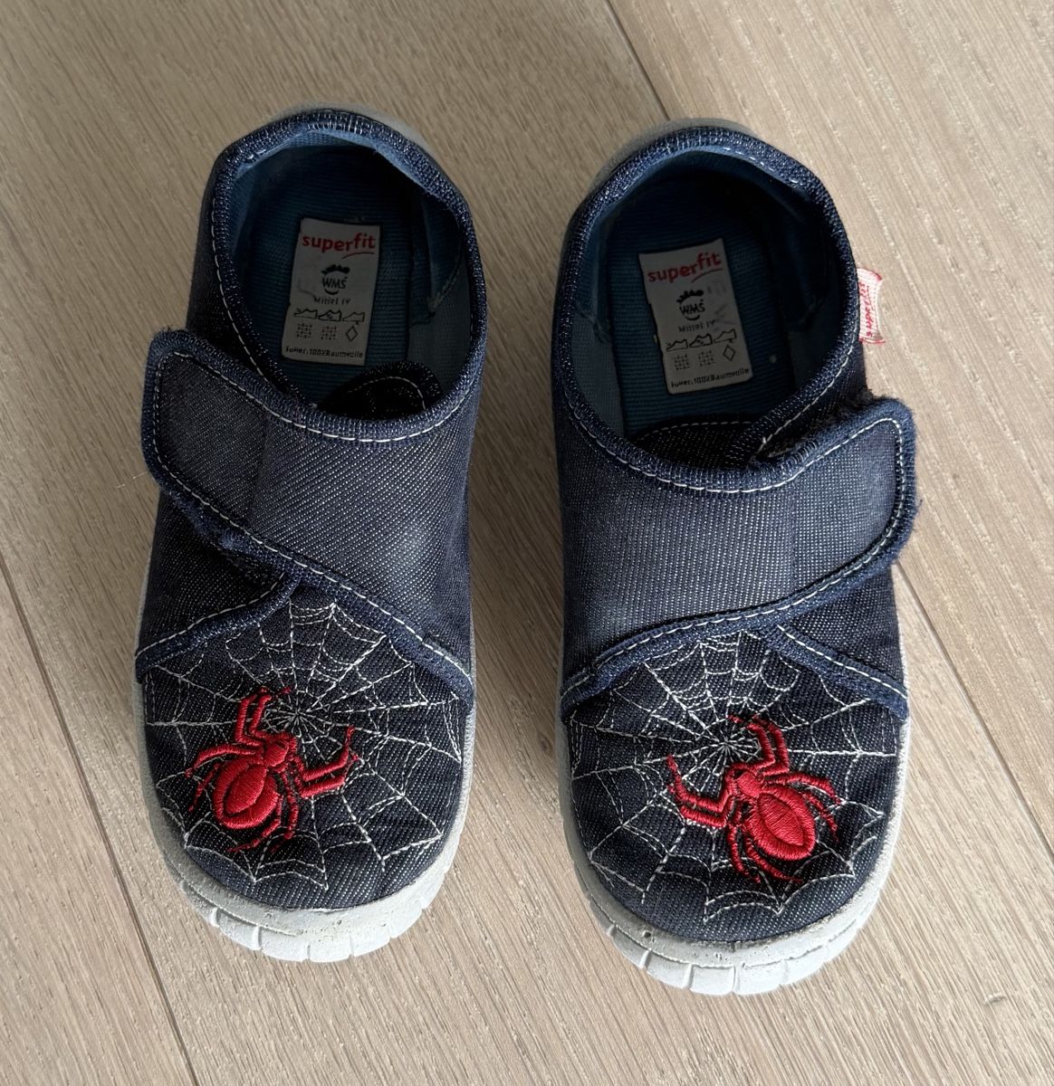 Superfit Scarpe per ragazzi: Hausschuhe superfit Gr. 28 – Usato da Hofstetten SO venduto da ani_55wx 1
