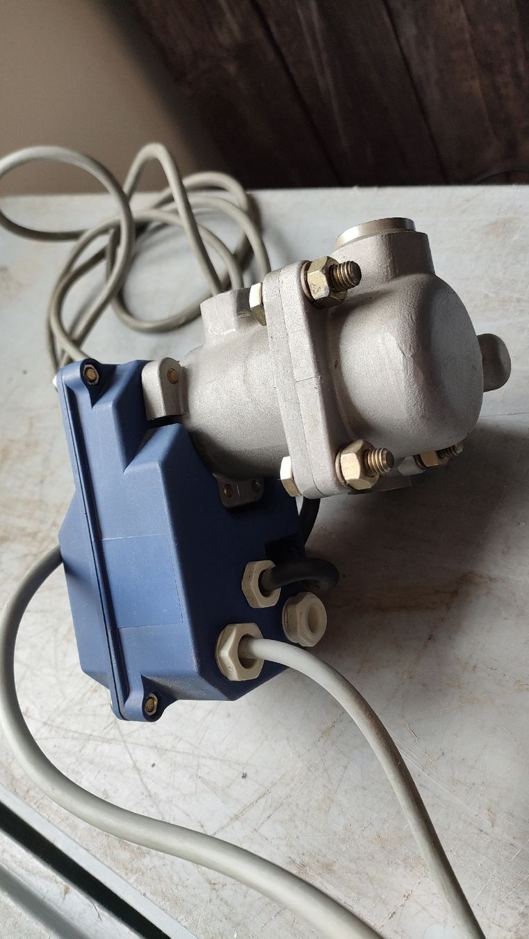 Componenti elettronici: Kondensatableiter Bekomat Druckluft – Usato da Flawil venduto da rbdrei