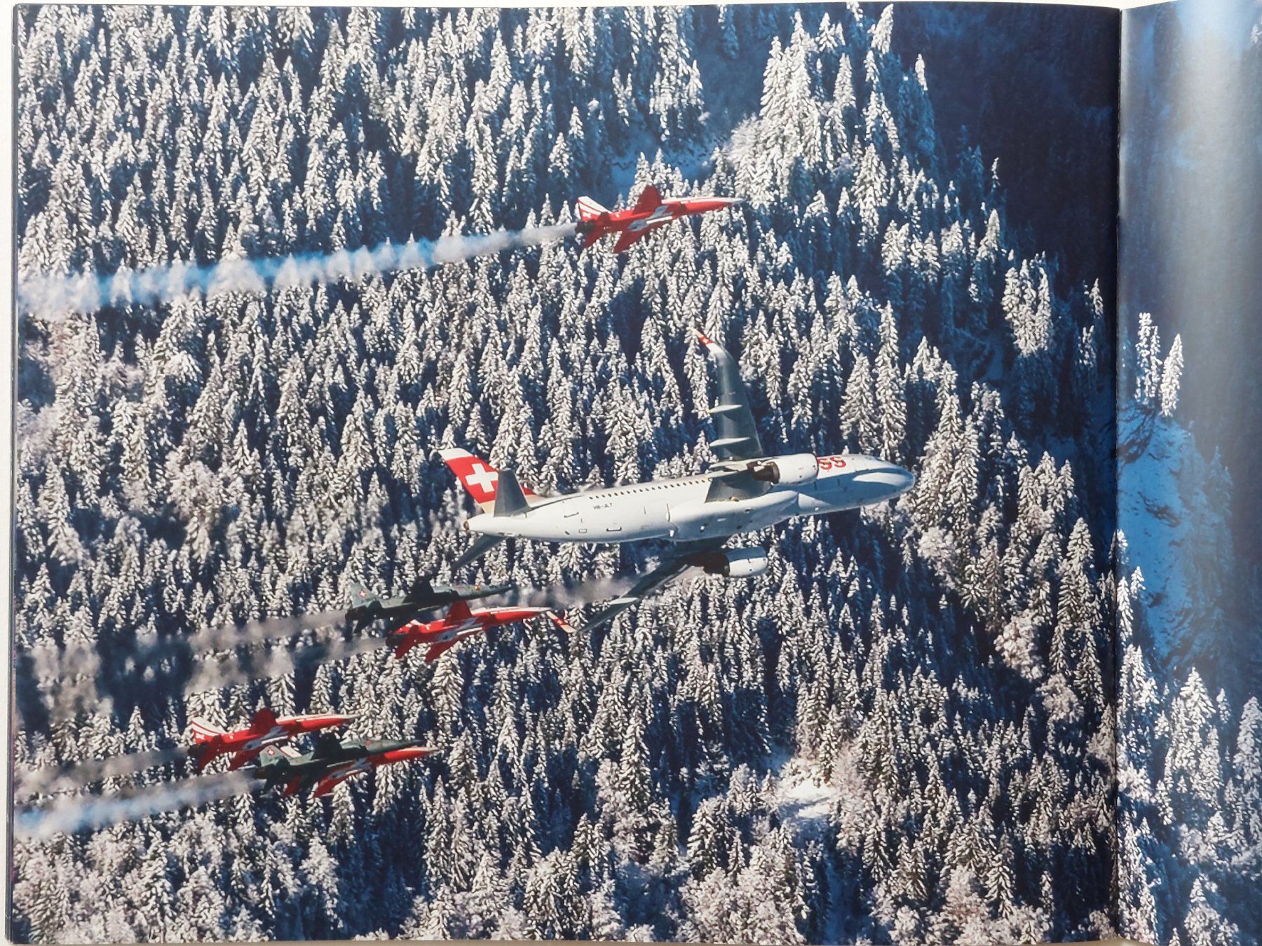 Riviste & Magazine: Broschüre "Patrouille Suisse 2015" – Usato da Liebefeld venduto da Helveticus6 5