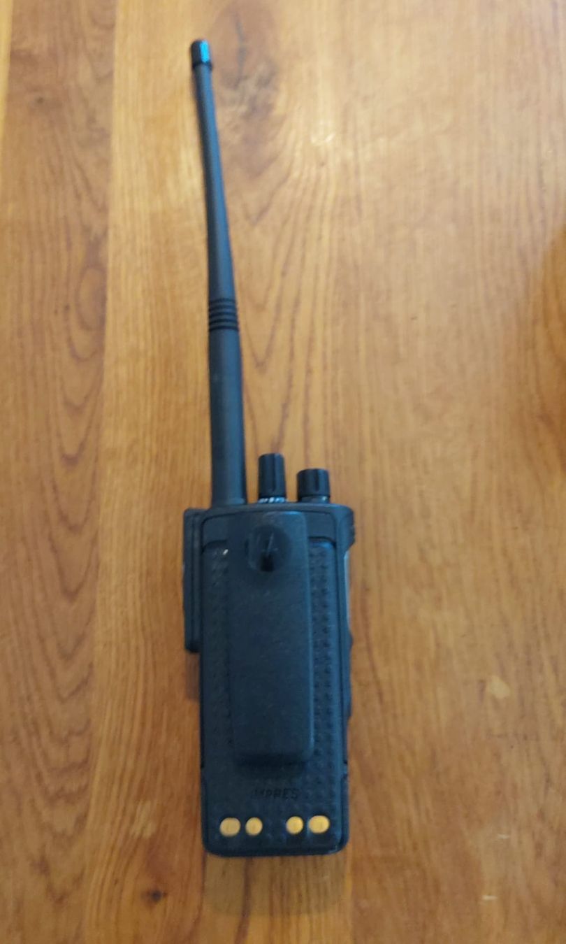 Motorola Radiocomunicazione: Radio Motorola DP4401e – Usato da Le Locle venduto da cor_l7nw 1