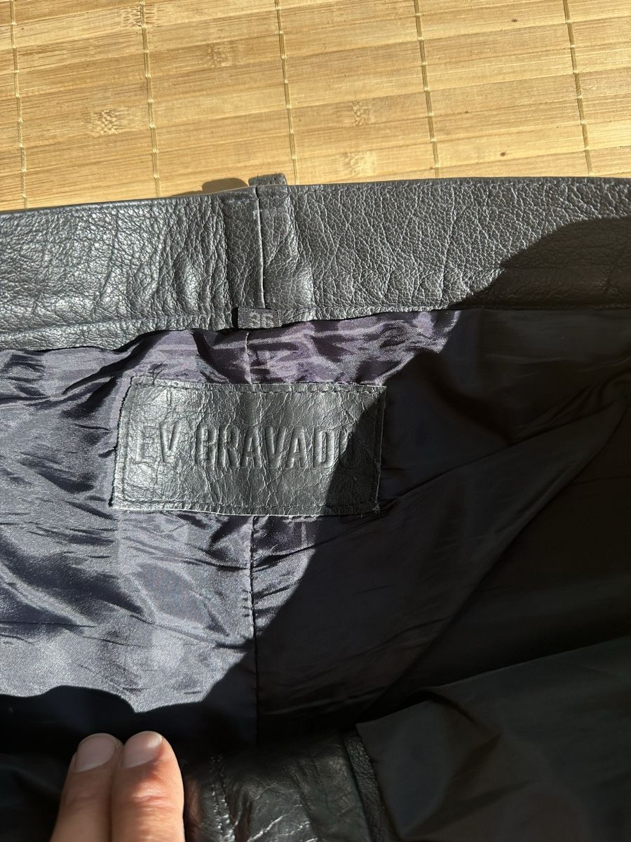 Pantalons: EV bravado leather bondage pants – D'occasion à Adligenswil par bac_8v5s 5
