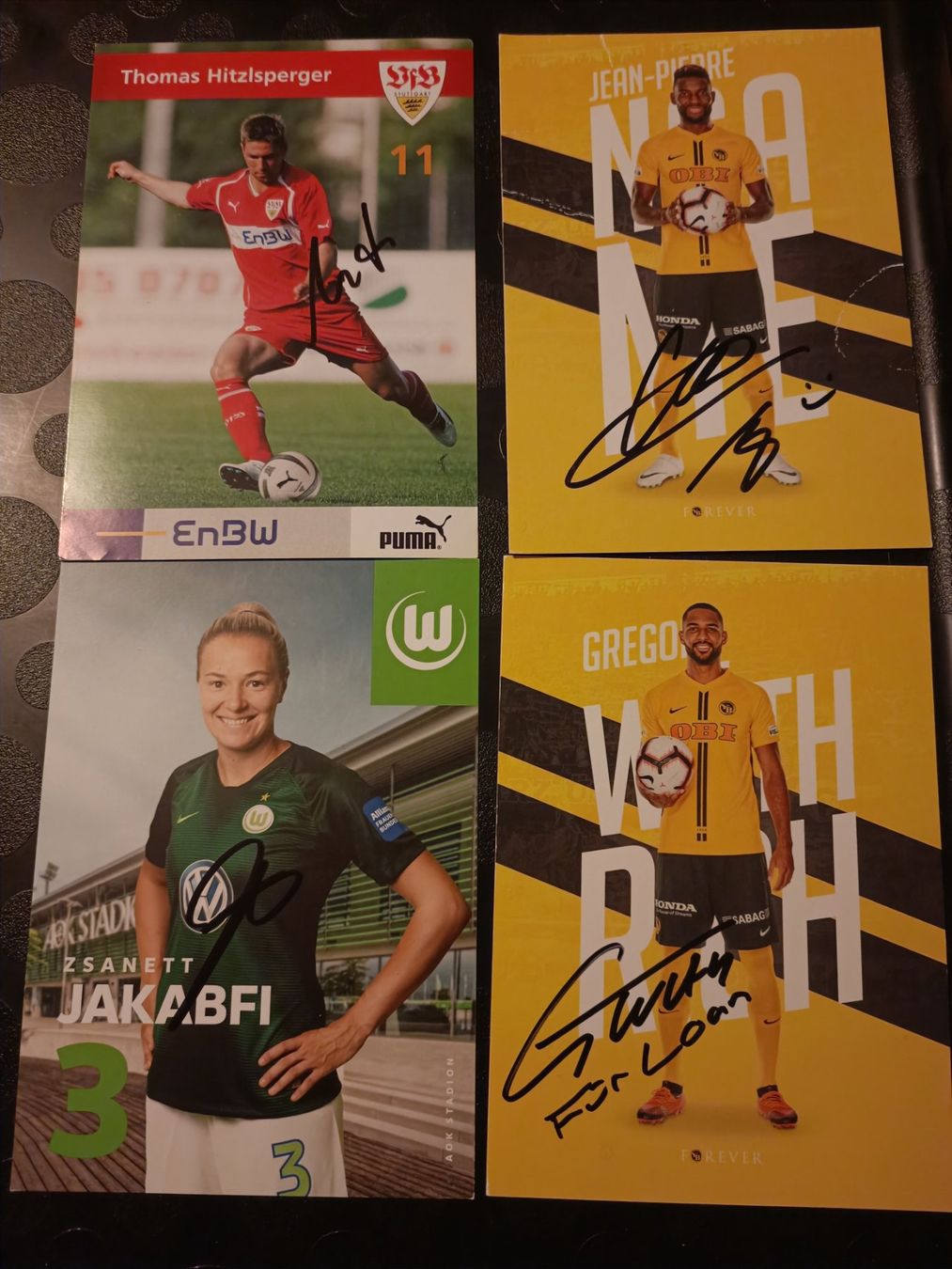 Autographes: Fussball-Mix - 4 signierte Autogrammkarten - Set – D'occasion à Menziken par Artographs
