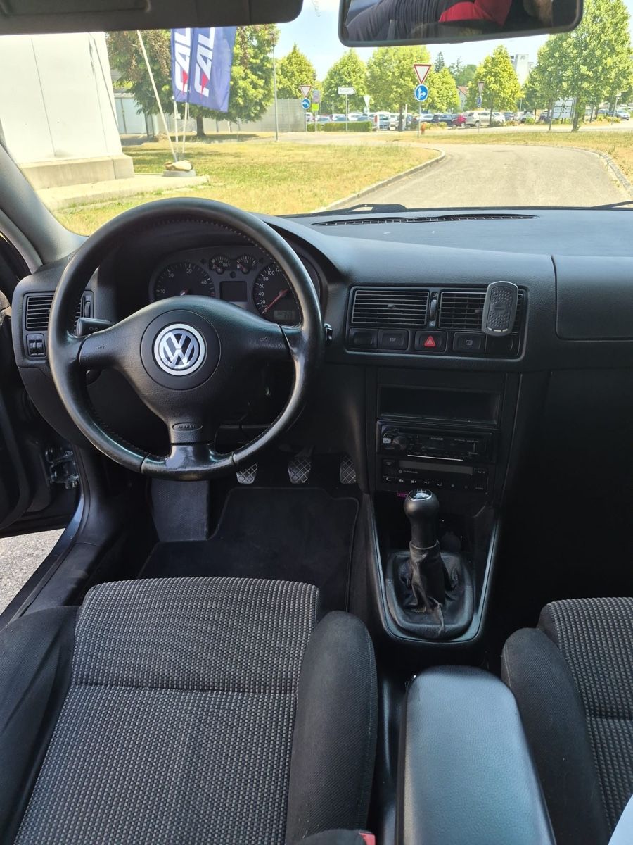 VW Automobili: VW Golf  – Usato da Aarwangen venduto da wga_of 6