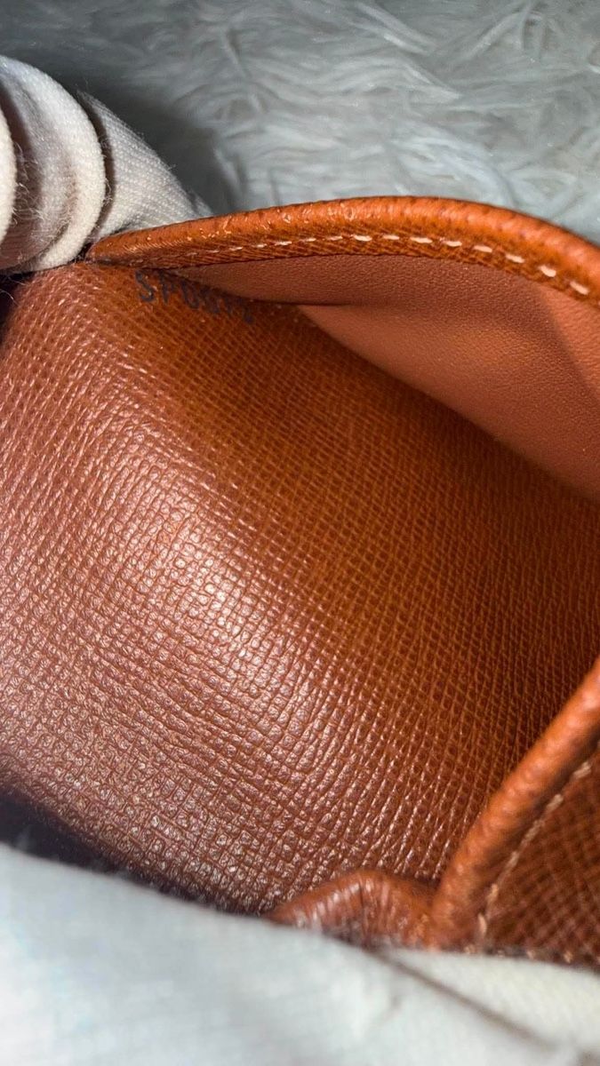 Louis Vuitton Portafogli: Louis Vuitton Portemonnaie Elise – Usato da Widnau venduto da Pukpan_99 6