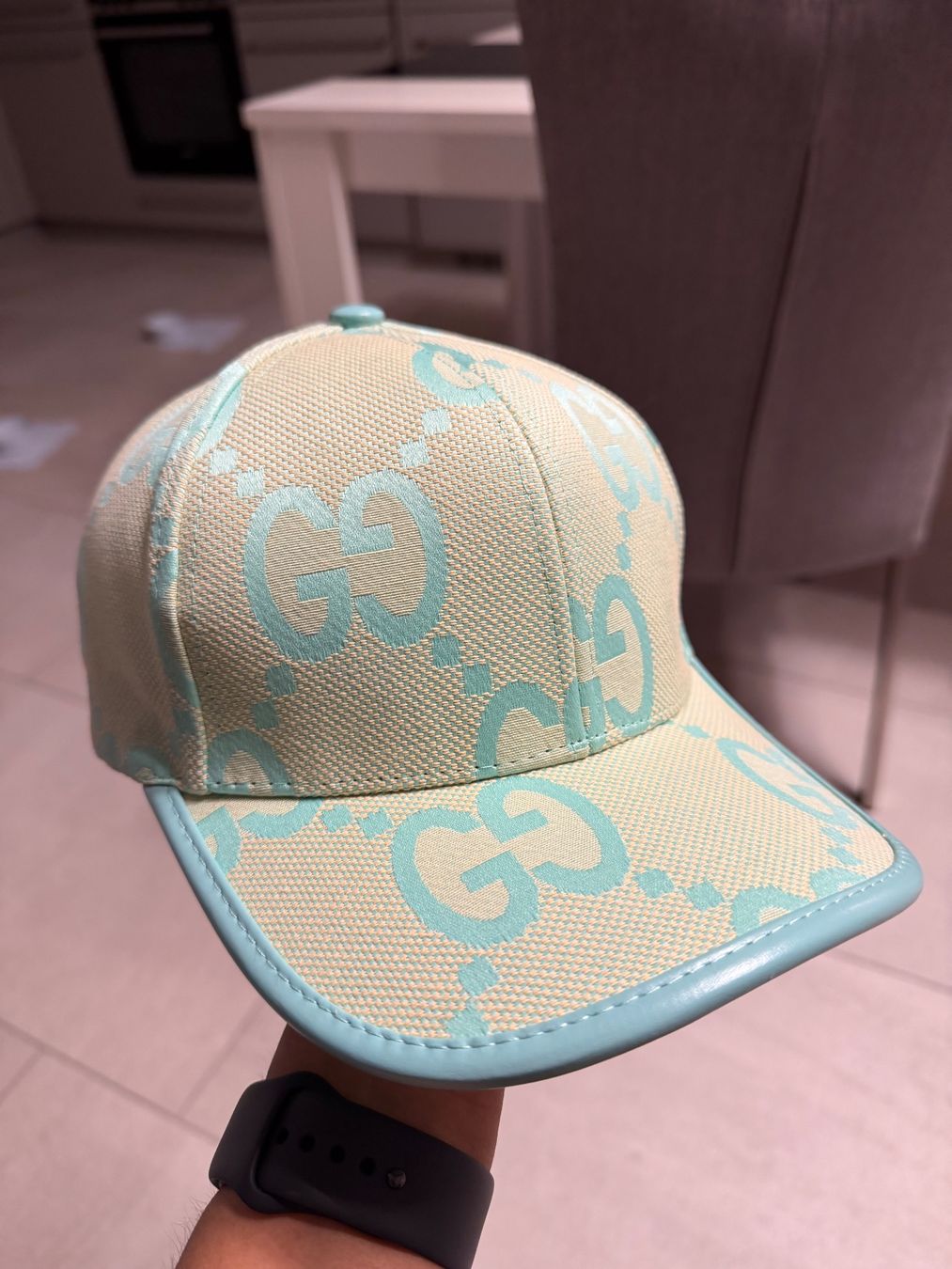 Altro in  Abbigliamento & Accessori: Gucci Kappe GG Muster hellblau – Nuovo (secondo la descrizione) da Arbon venduto da fsk_9ztx
