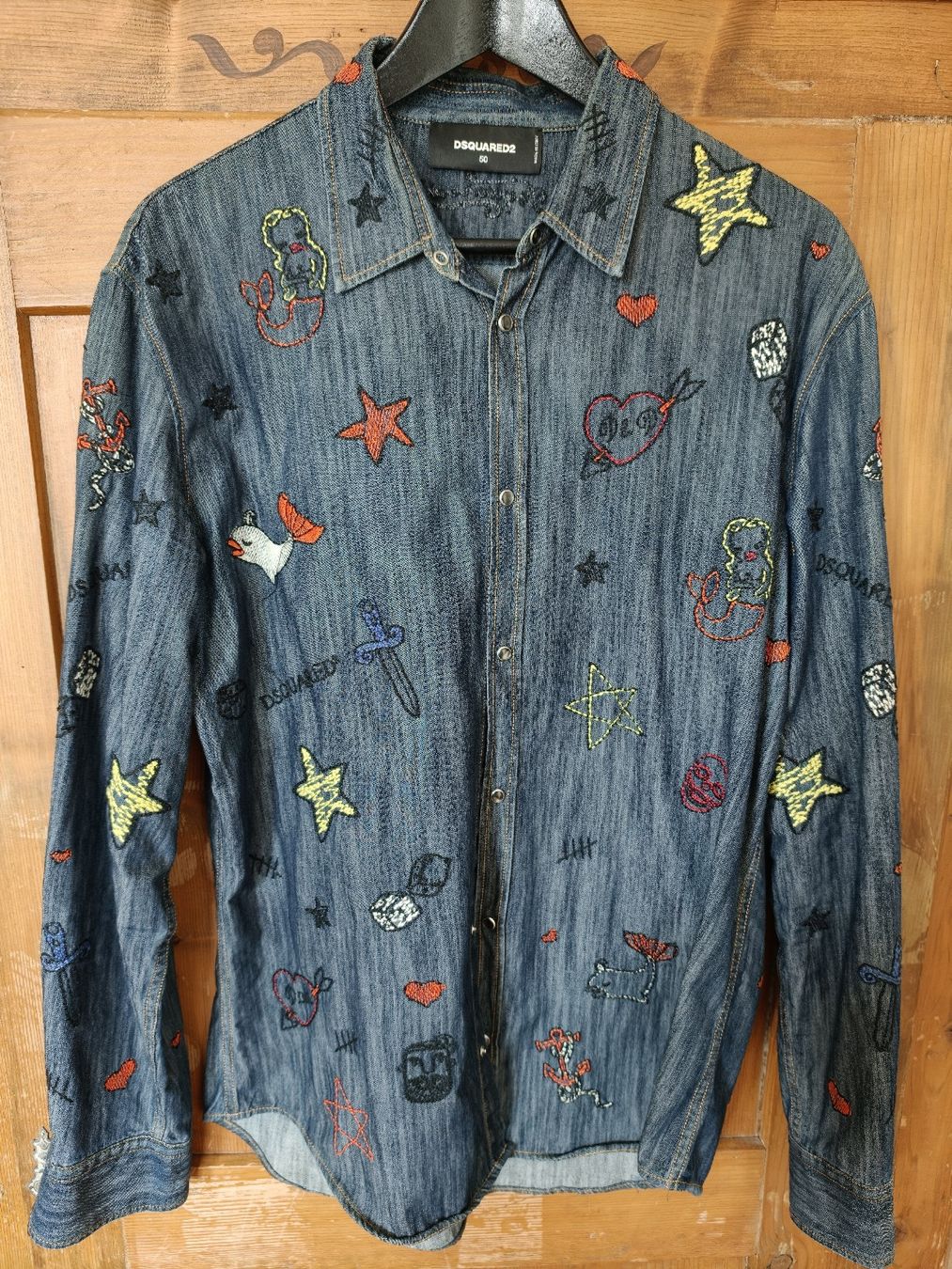 Dsquared2 Camicie: Dsquared2 Jeanshemd Gr. 50 mit Stickerei – Usato da Zürich venduto da Niko80046