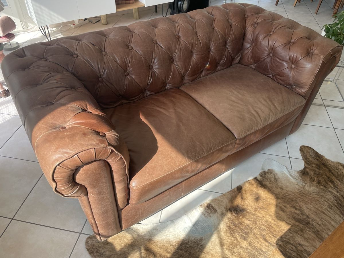 Chesterfield Sofas: Chesterfield Sofa braun. Echtleder. – D'occasion à Spiez par bap75
