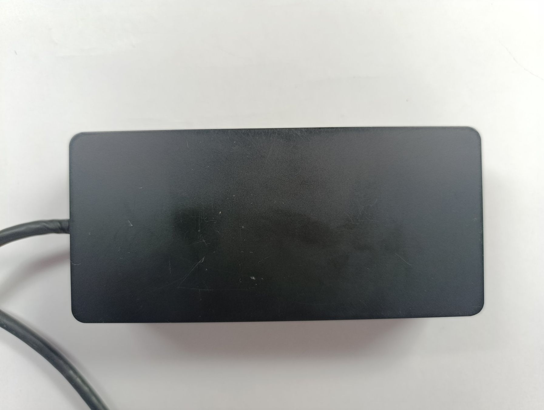 Microsoft Docking station: Docking station 1661 + alimentation pour Microsoft – Usato da Thielle venduto da Plusvalue_Neuchatel 6