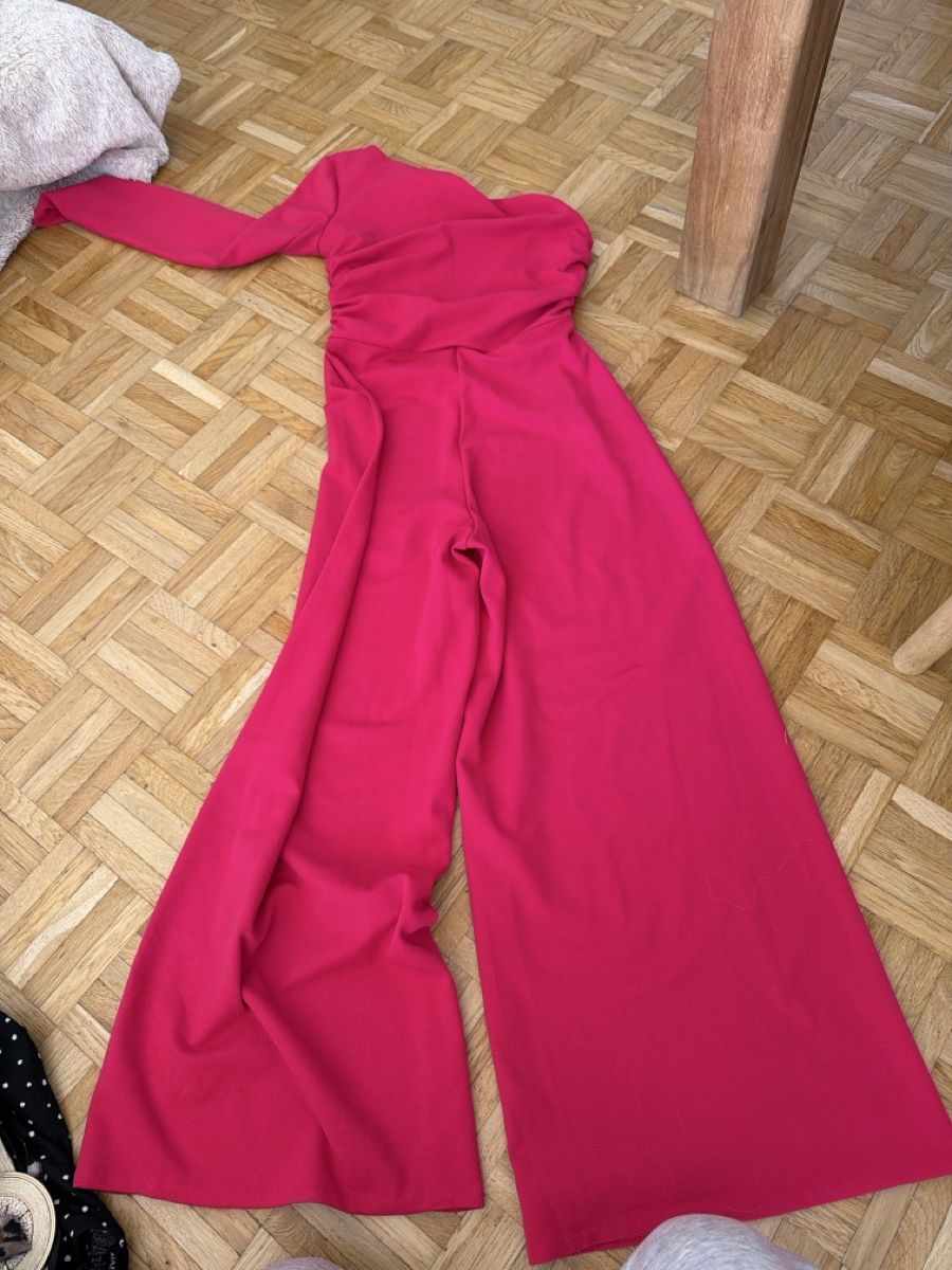 Zara Tute: Combinaison rose ZARA  – Usato da Le Locle venduto da Mayd_h 1