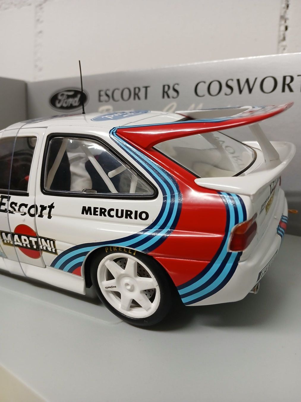 UT Models Modellautos: UT Models 1:18 Ford Escort RS Cosworth Martini – Gebraucht aus Winterthur von alfagetevau1970 6