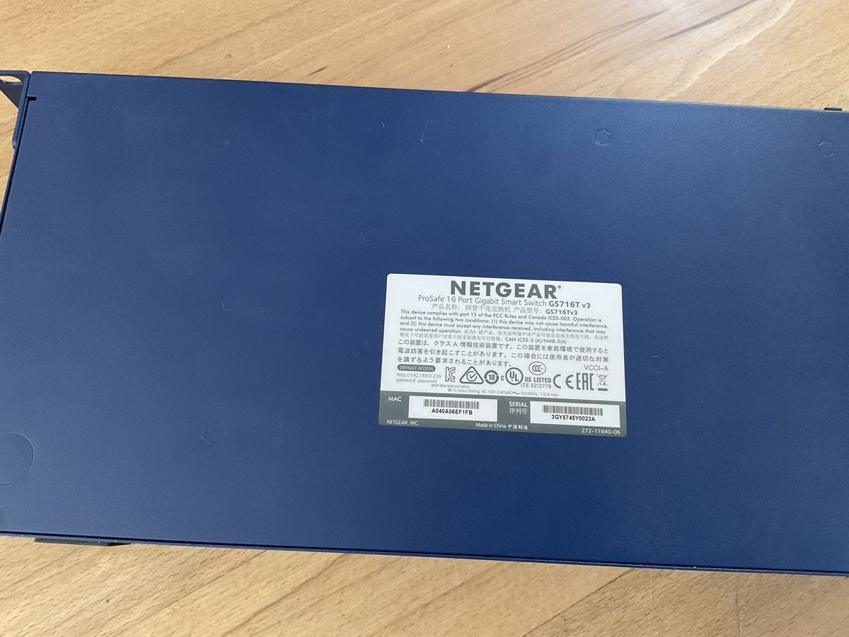 Netgear Hub & Switch: Netgear ProSafe Gigabit Smart Switch Gs 716T v3 – Usato da niederlenz venduto da azl_vb9m 2