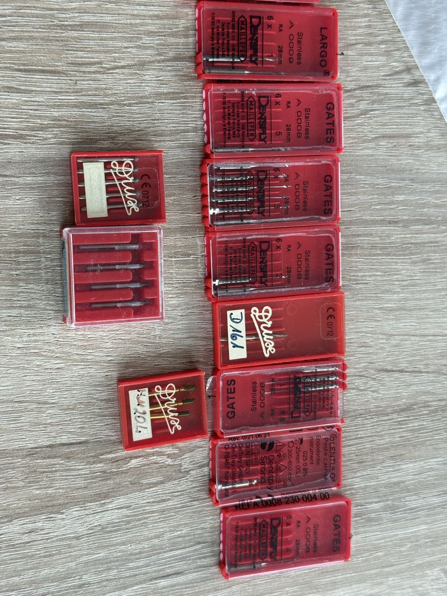 Attrezzature mediche: Spezialbohrer Zahnmedizin – Usato da Opfikon venduto da na0_rrc8