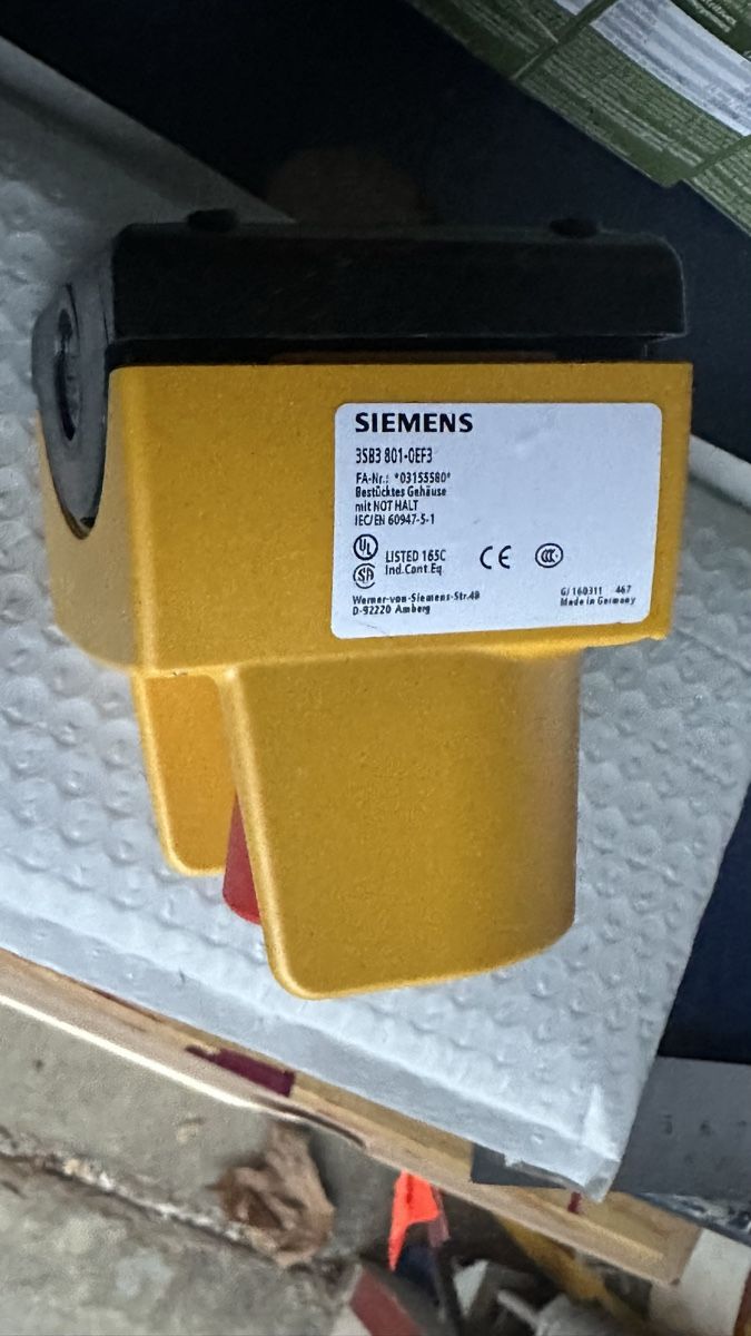 Siemens Schalter: Siemens Notausschalter – Neu (gemäss Beschreibung) aus Tägerwilen von picture-dreams 1