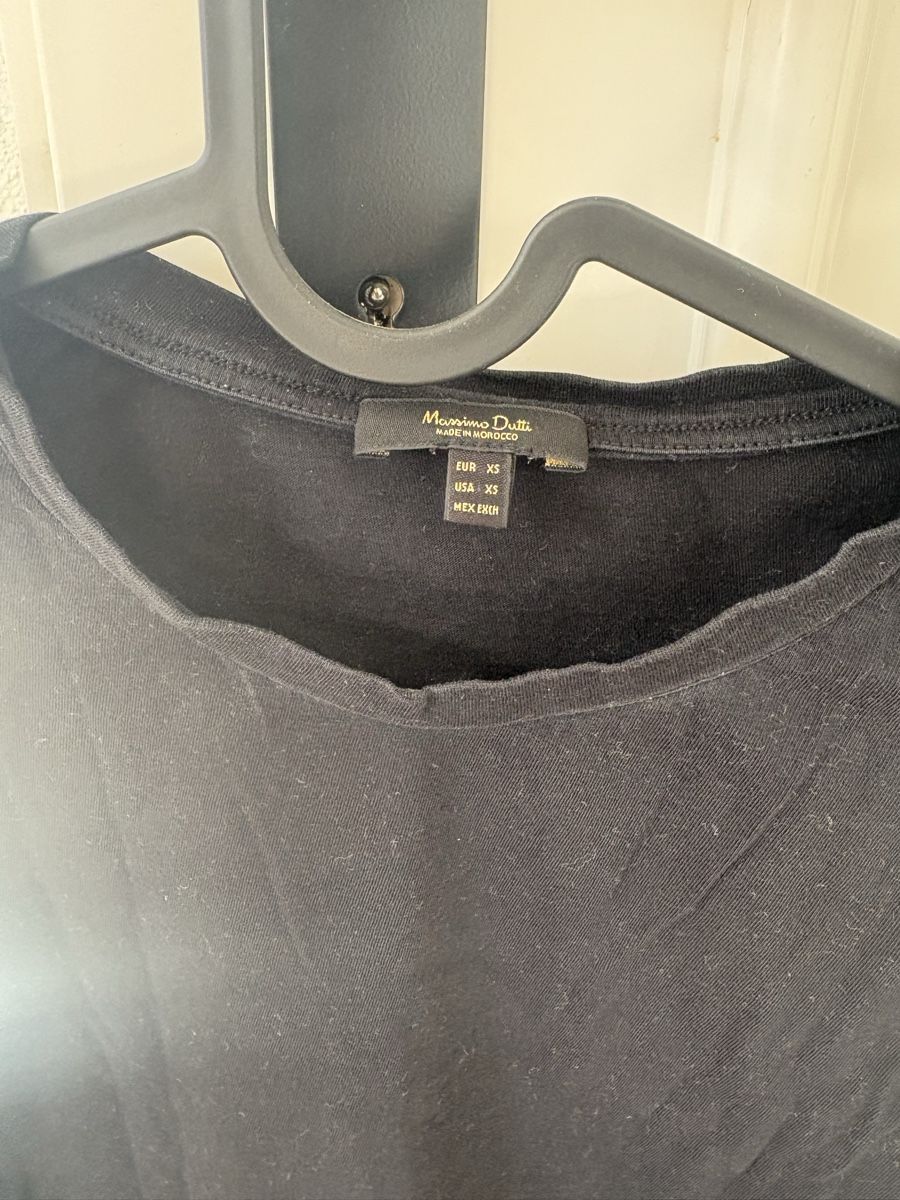 Massimo Dutti Top: Massimo Dutti Black Sleeveless Top XS – Usato da Zürich venduto da Asybb 1
