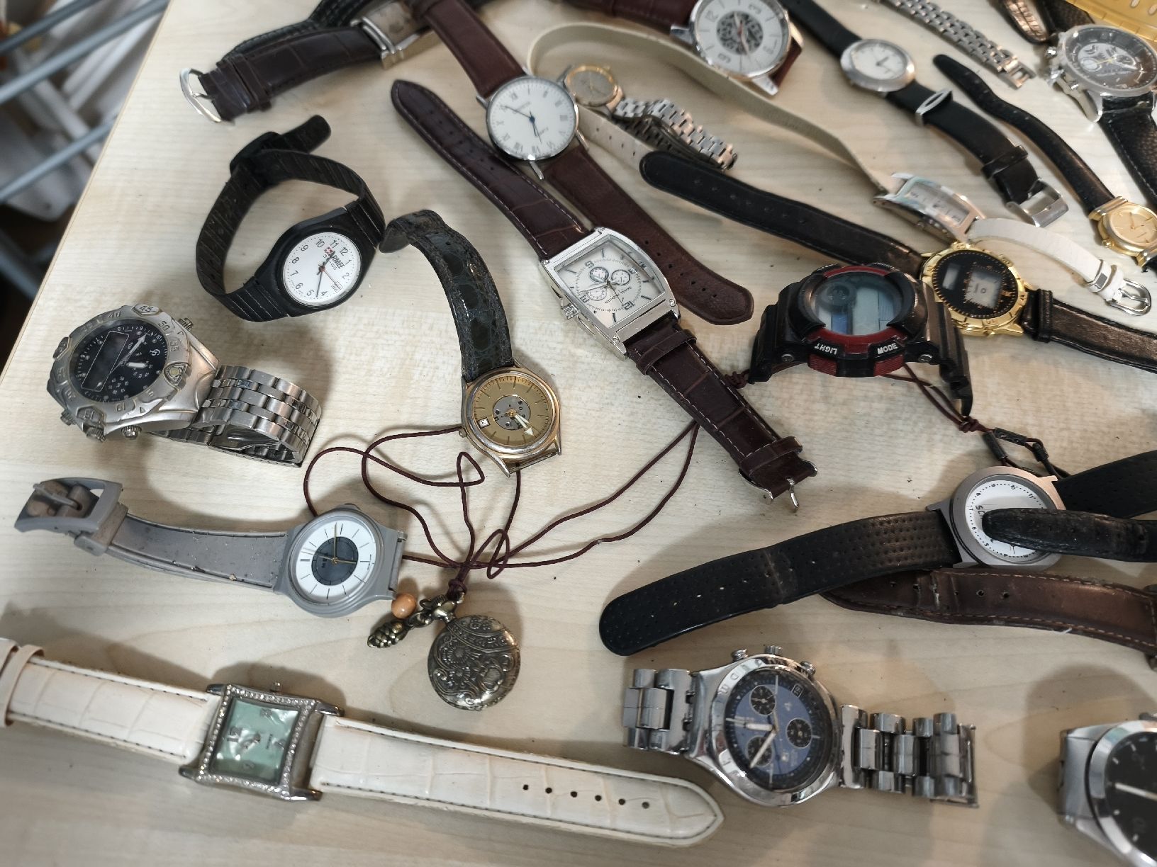 Orologi: Armbanduhr lot – Usato da Kreuzlingen venduto da dad_9x7b