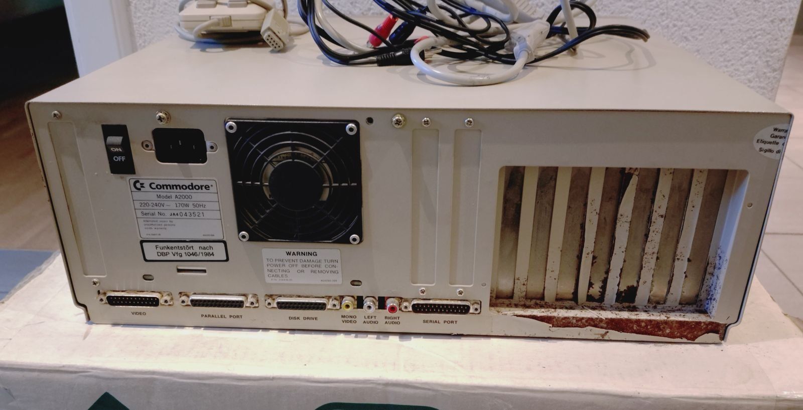 Commodore PC: Commodore Amiga 2000 – Difettoso da Grüningen venduto da Stargazer 1