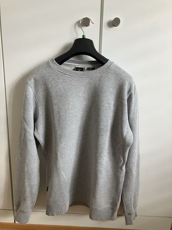 Superdry Pullover grau Rundhals Grösse M guter Zustand