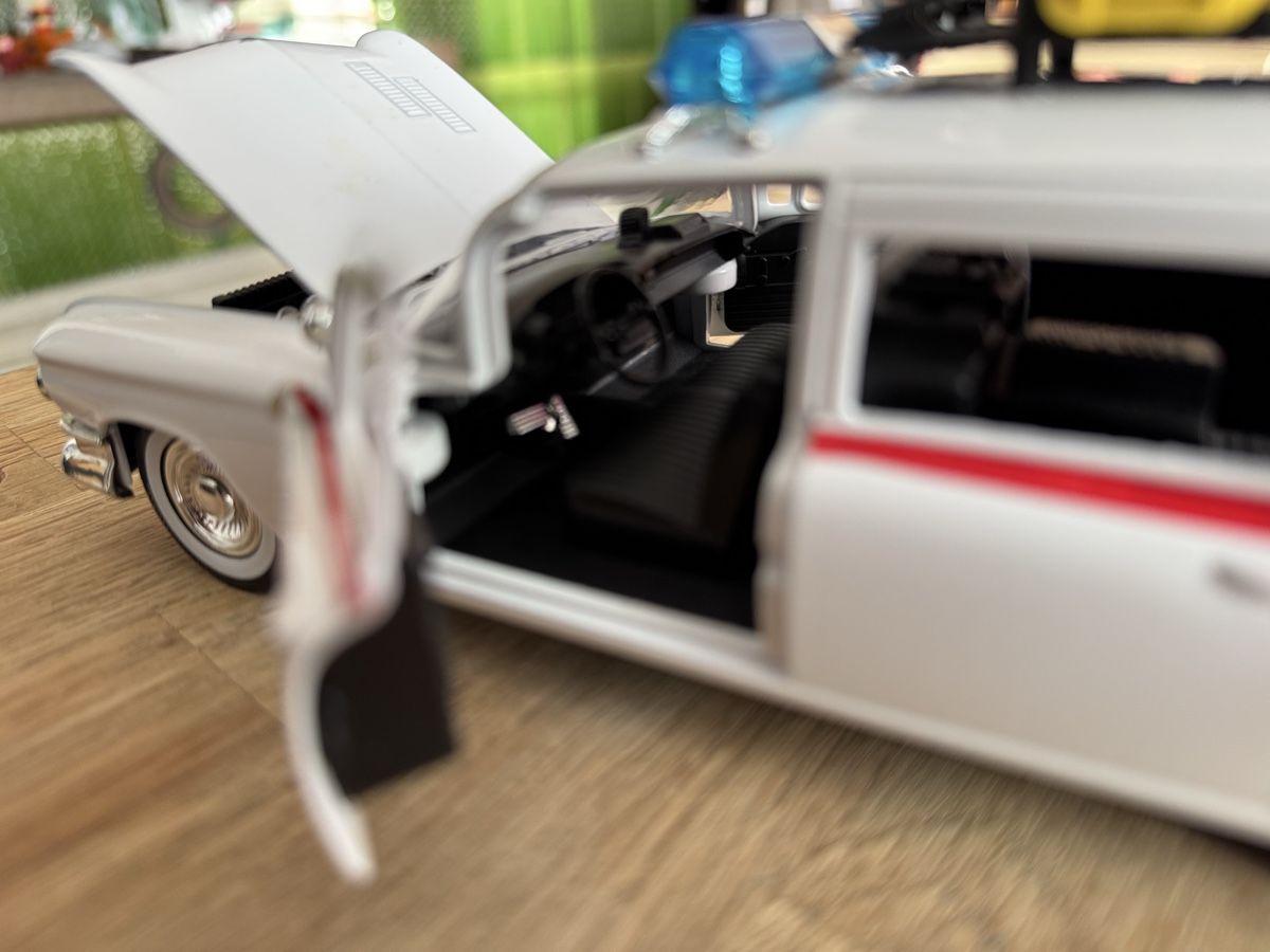 Jada Toys Modellini d'auto: Ghost Busters Cadillac – Nuovo (secondo la descrizione) da Rorbas venduto da zsoltar 7