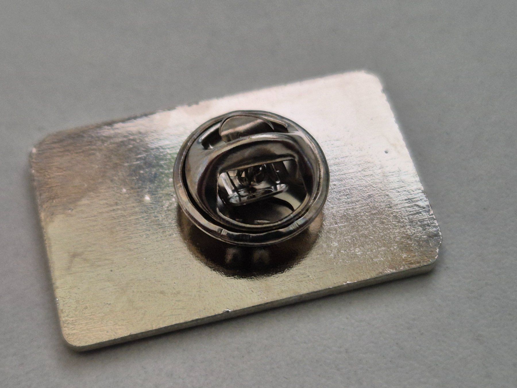 Swiss Placchette & Badge: UBS   Master Card     -     Pin – Usato da Niederweningen venduto da Obson 1