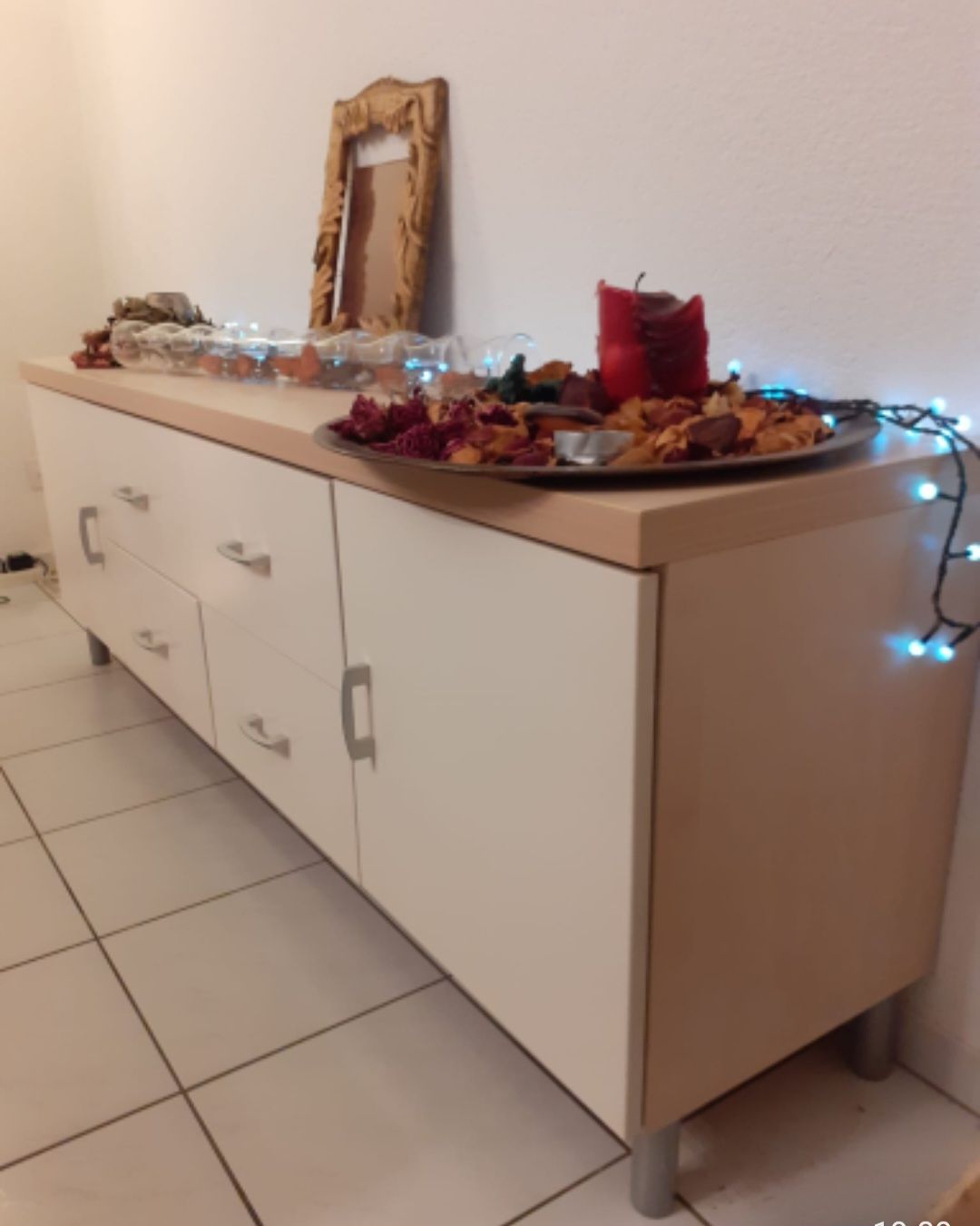 Vetrine: Gut erhaltene Wohnwand/Sideboard Kombination mit Vitrine. – Usato da Rüti ZH venduto da Frodo14 1