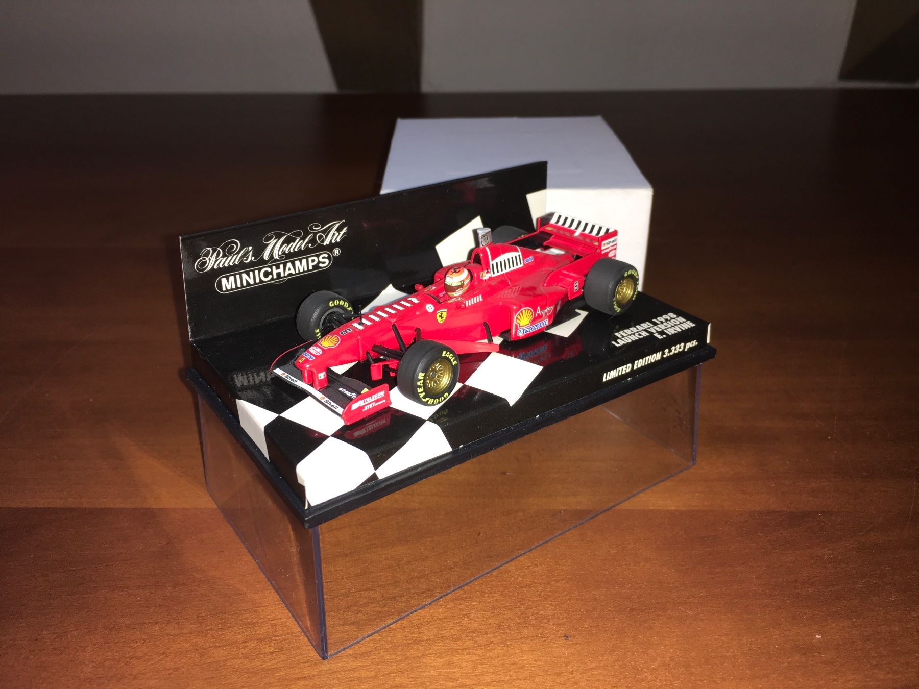 Ferrari Modellini d'auto: F1 Ferrari 1998 Launch Version - E. Irvine 1/43 – Nuovo (secondo la descrizione) da Wohlen AG venduto da PrivatSammlung