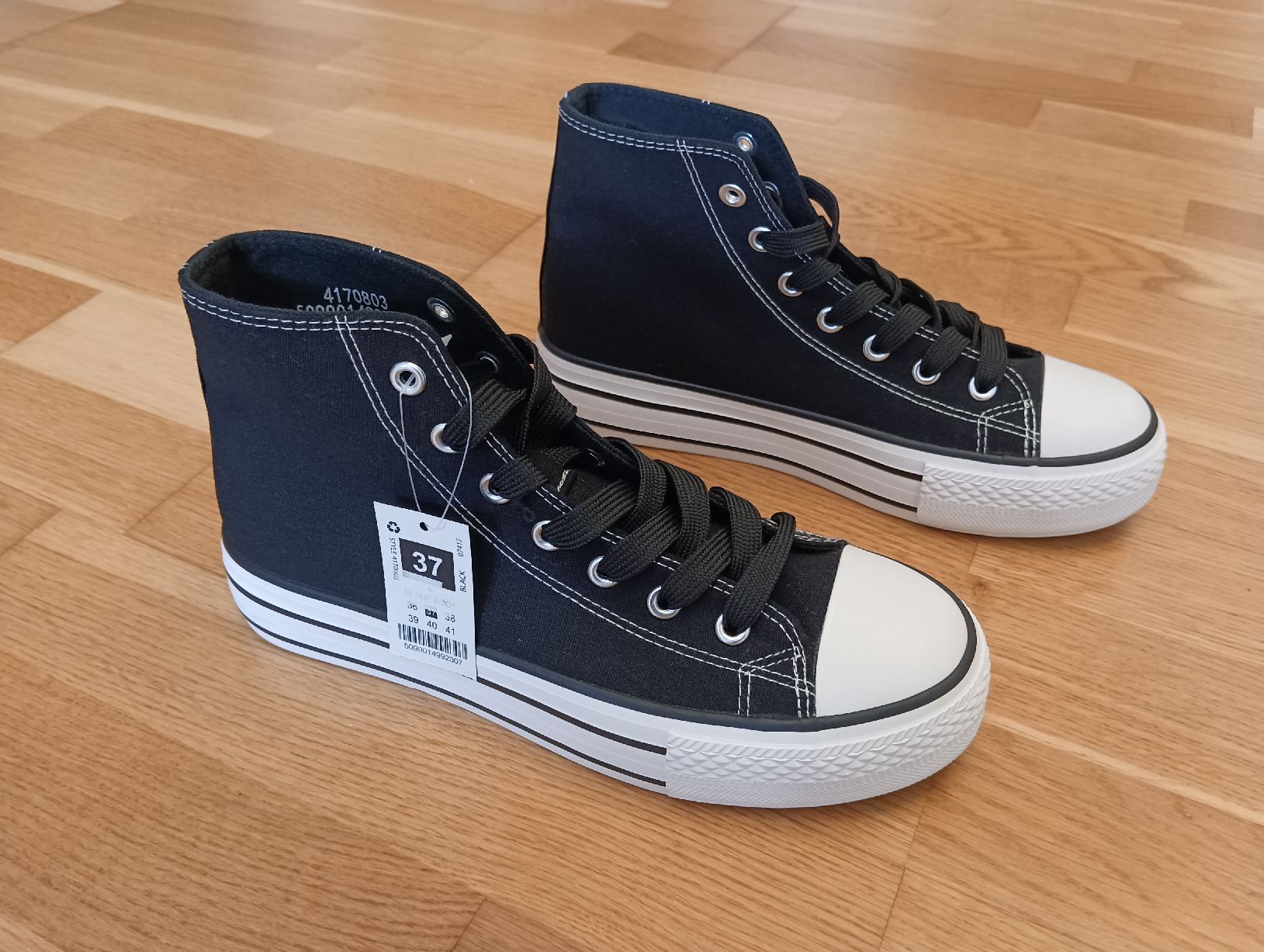 Scarpe da donna: Neue Sneaker im Converse-Style Gr. 37 – Nuovo e nell'imballaggio originale da Densbüren venduto da H-76 1