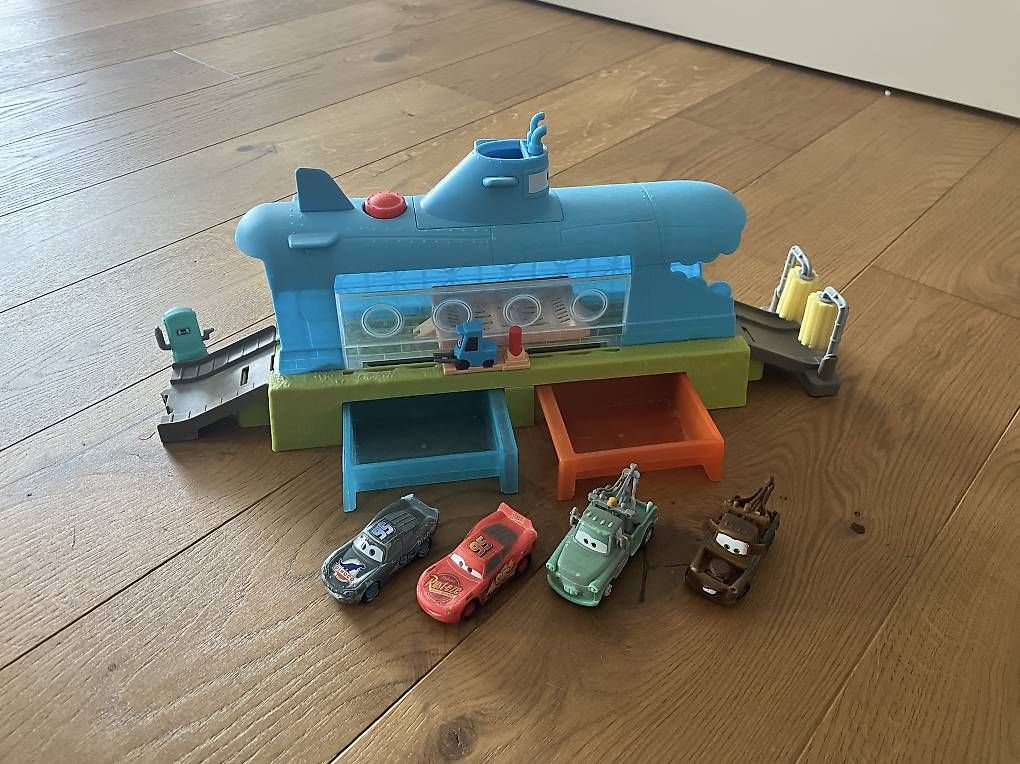 Spielzeuge: Lightning McQueen Waschanlage – Gebraucht aus Menznau von siricius 1