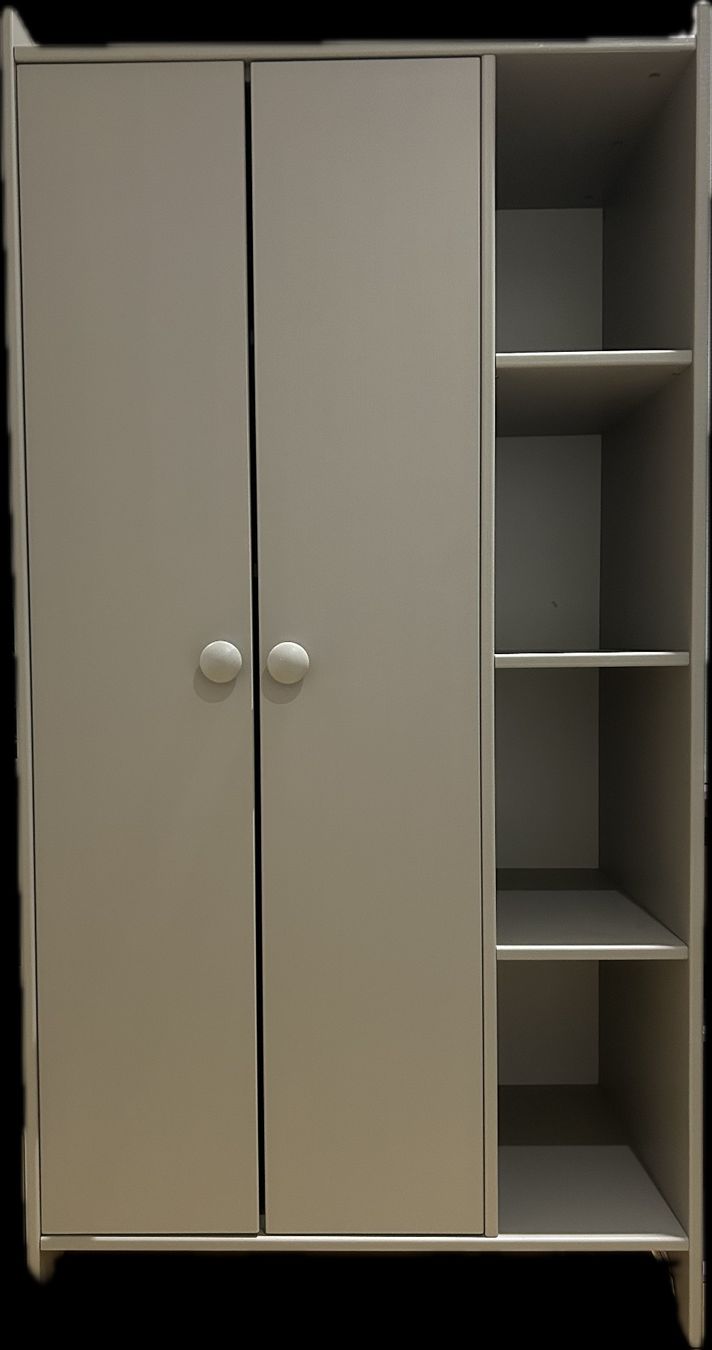 Ikea Armadi: Kinderschrank hellgrau – Usato da Ebmatingen venduto da Chrugeli2002