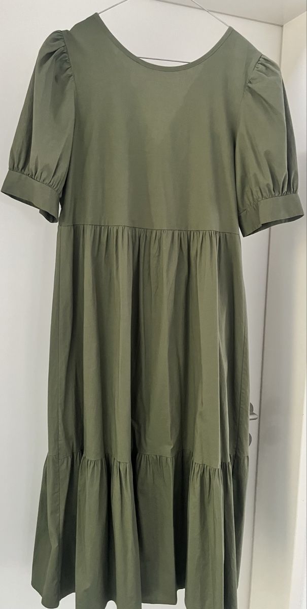 Robes: Kleid – D'occasion à Eschen par regino