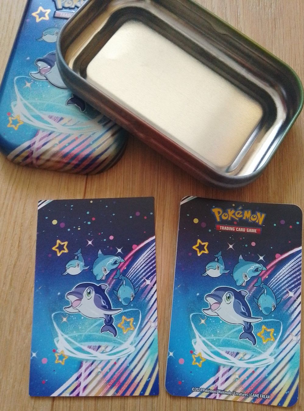 Pokémon Carte collezionabili: Leere Pokemon Mini Tin Delfin Finizen #0963 Dose – Usato da Wohlen AG venduto da salamanderspielwaren 4