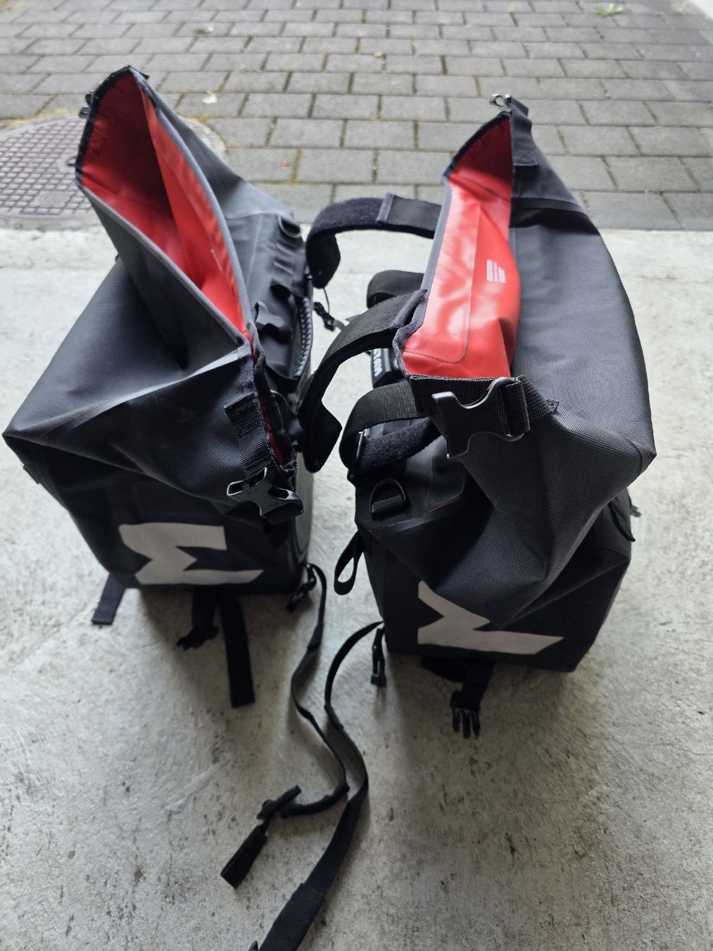 Enduristan Taschen: enduristan Satteltaschen – Gebraucht aus Münchenstein von RH4142